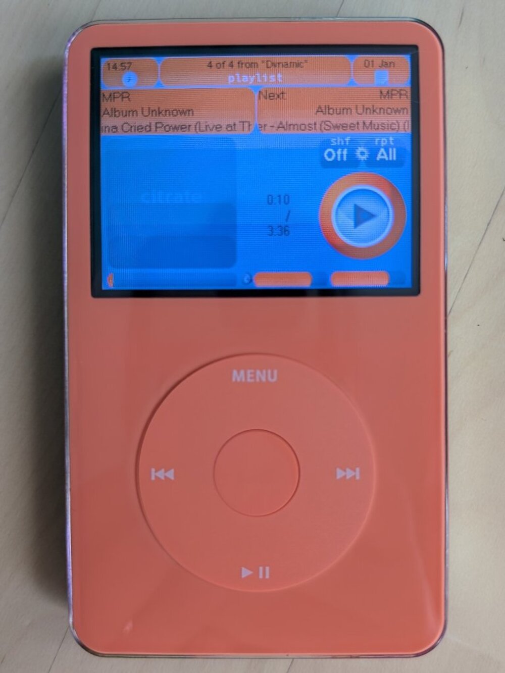 Apple iPod Classic 5th Gen Refurbished --- 128G - Picture 2 of 6